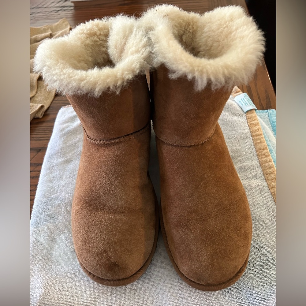 UGG Bailey Bow boot, 9